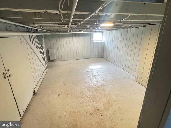 Building Photo - 3400 Elmley Ave