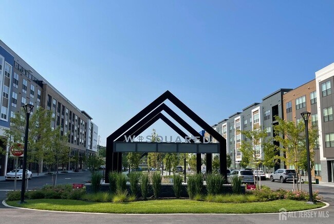 Building Photo - 103 Vaughn Dr
