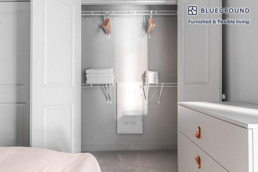 Building Photo - 3929 Landmark Ct