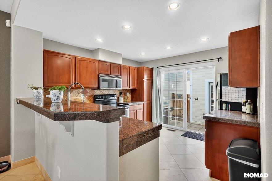 Building Photo - 8300 Fairmount Dr