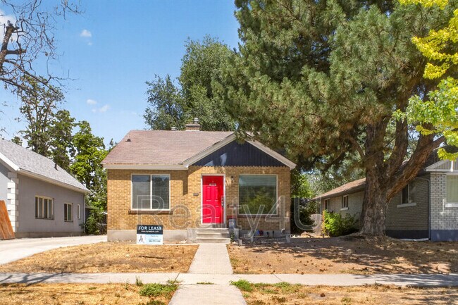 Building Photo - 380 400 S