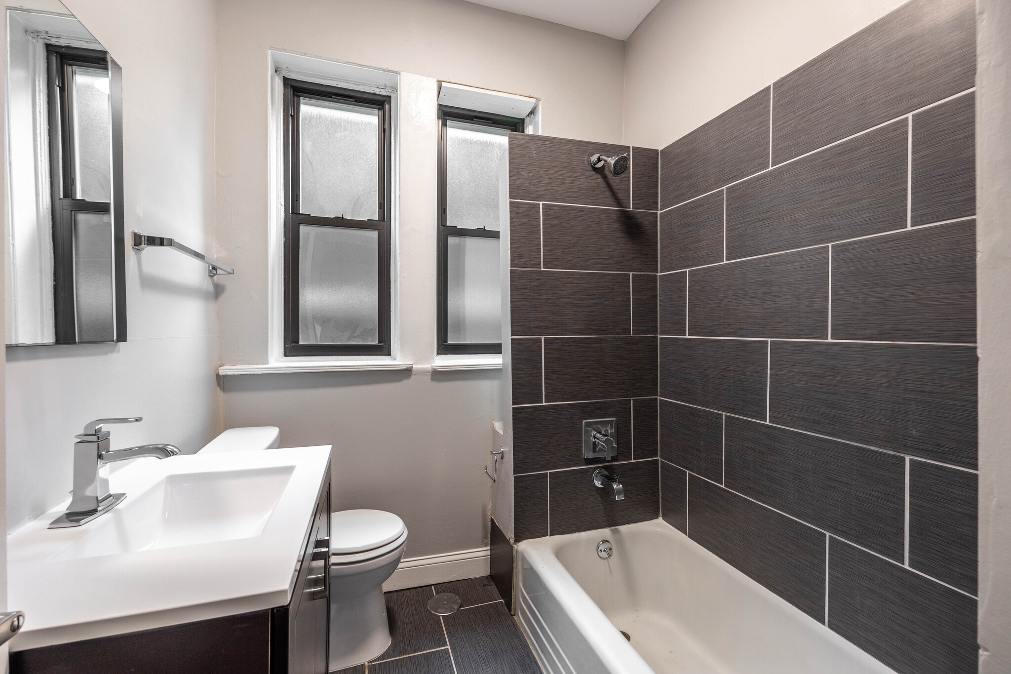 Building Photo - 2031 W Moffat St