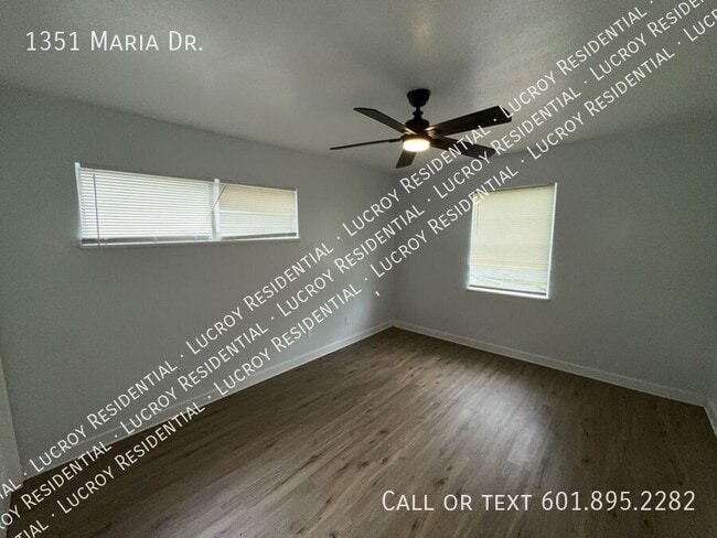Building Photo - 1351 Maria Dr