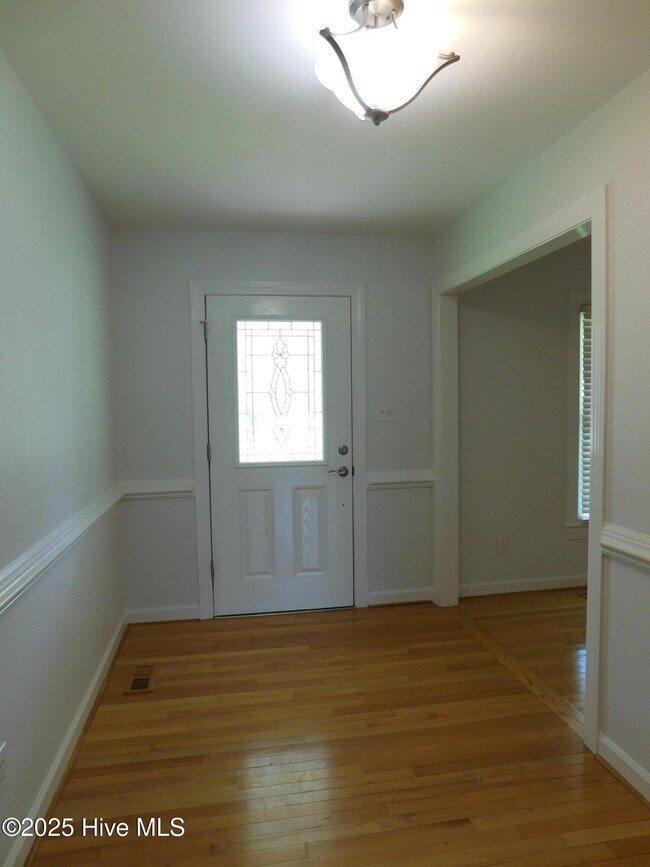 Building Photo - 3701 Lavenham Rd