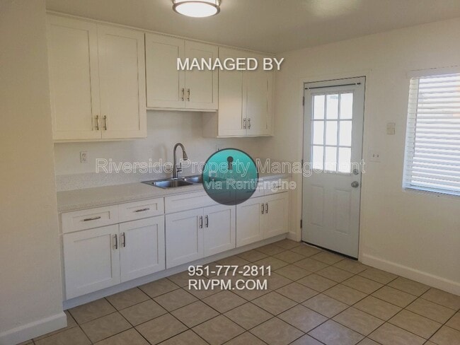 Building Photo - 6290 Jones