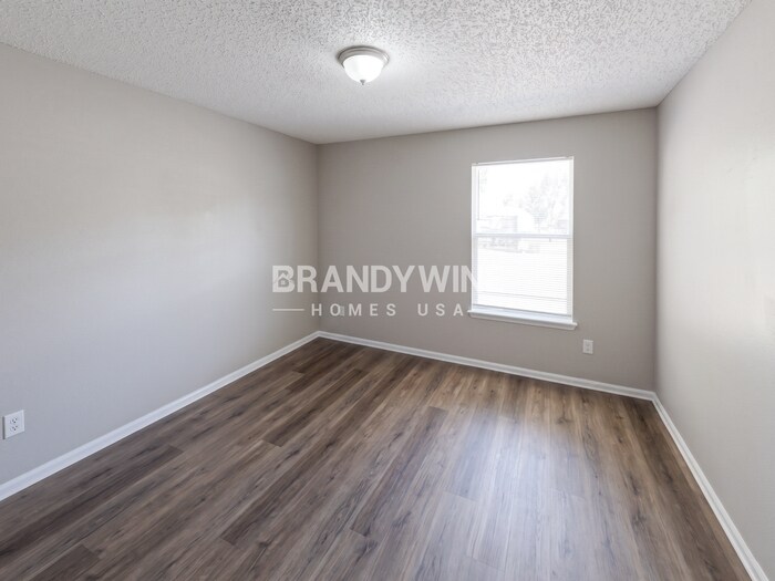 Building Photo - 2938 Olson Ln N