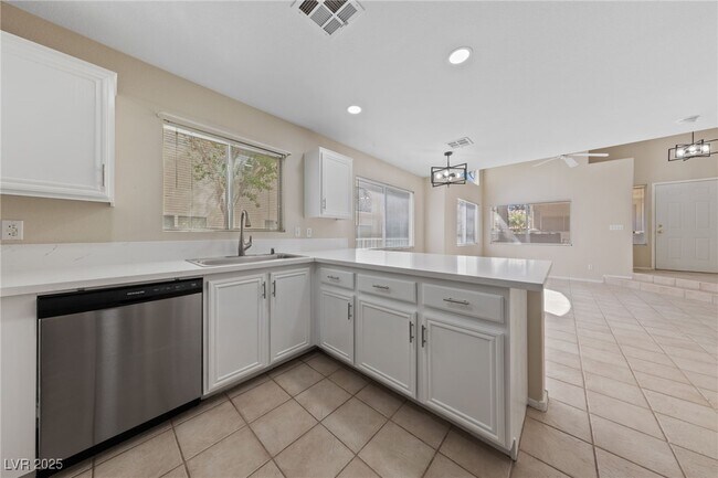 Building Photo - 8025 Cherish Ave