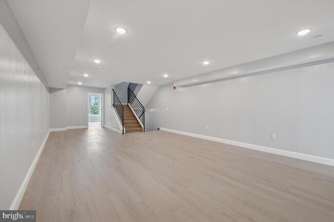 Building Photo - 2405 Ridge Ave