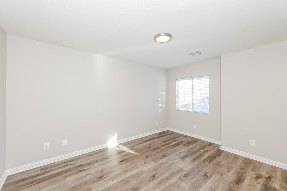 Building Photo - 5084 Tunnel Falls Dr