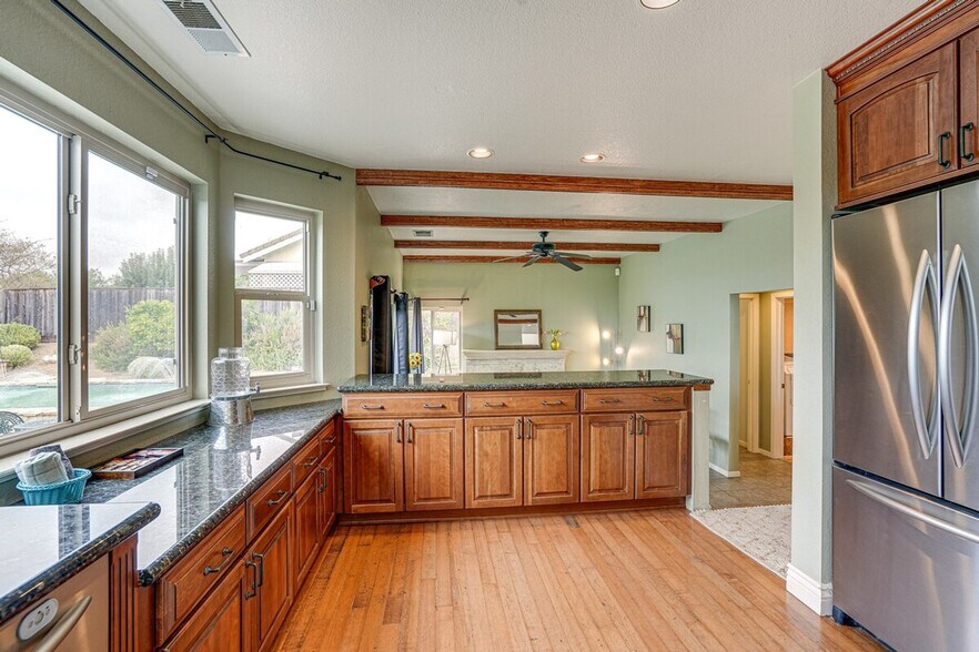 Building Photo - 182 Westminster Way