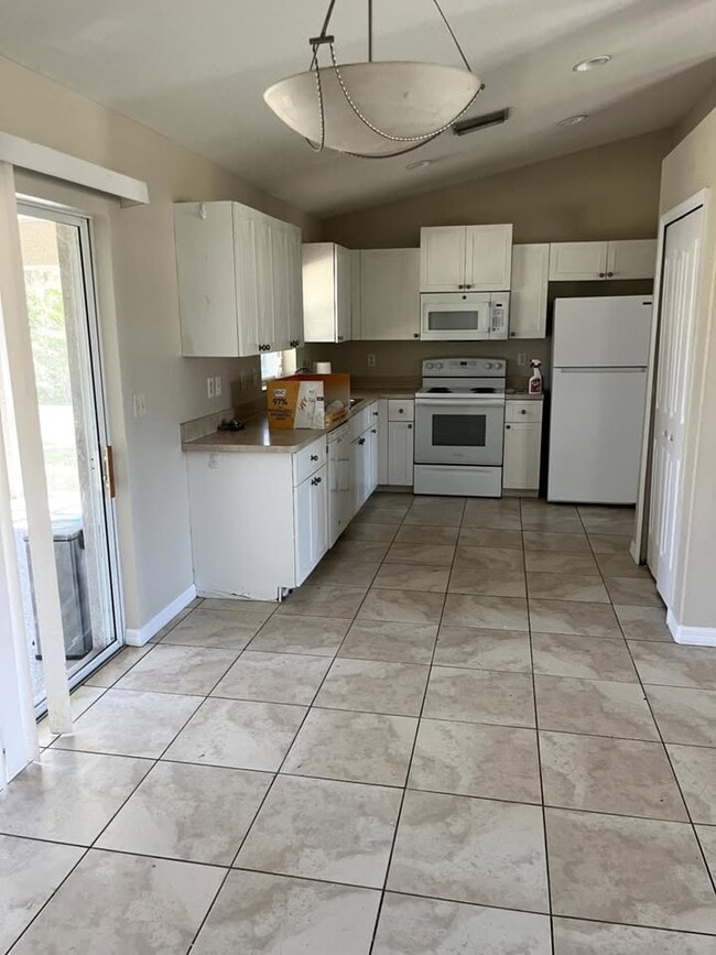 Building Photo - 1534 Mincey Terrace