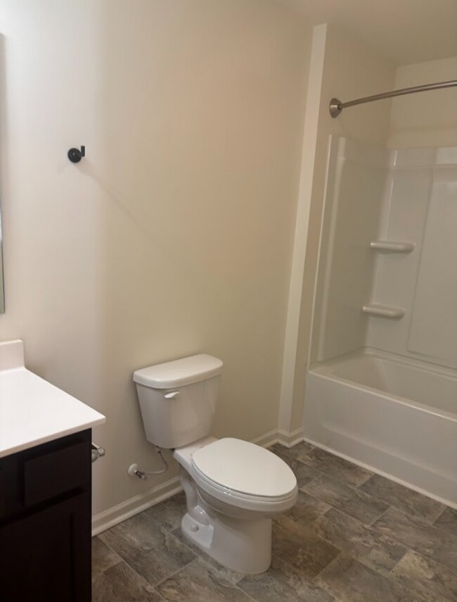 Building Photo - Pristine, Move In ready home in the Berryh...