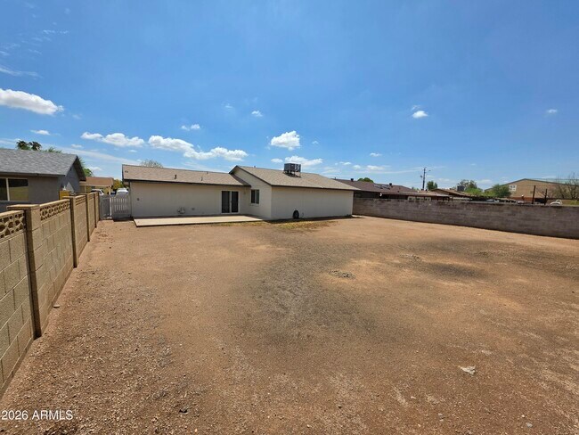 Building Photo - 3850 W Caribbean Ln