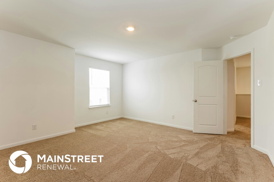 Building Photo - 834 Shady Brk