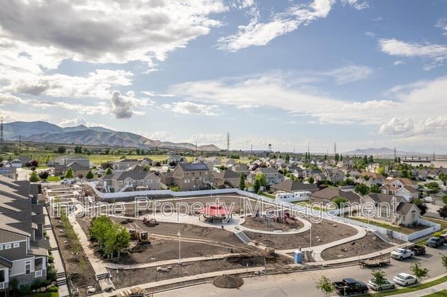 Building Photo - 5638 Island Ridge Dr