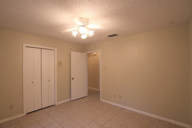 Building Photo - 3113 McDonald Rd