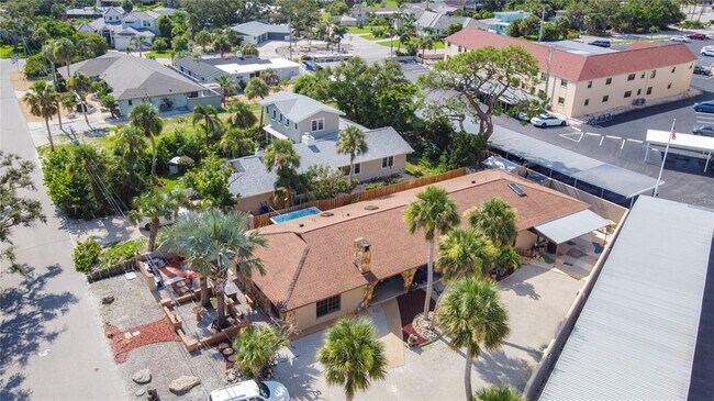 Building Photo - 813 Ormond St