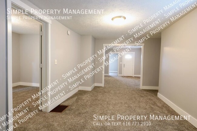 Building Photo - 920 Fourth St. NW --1