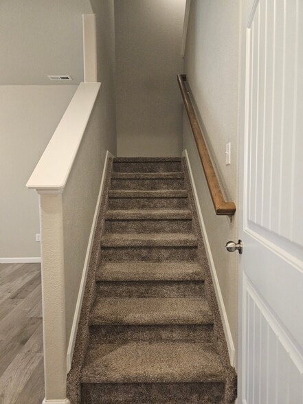Building Photo - 1055 Petra Heights