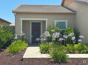 Building Photo - Beautiful Single Story House in New commun...