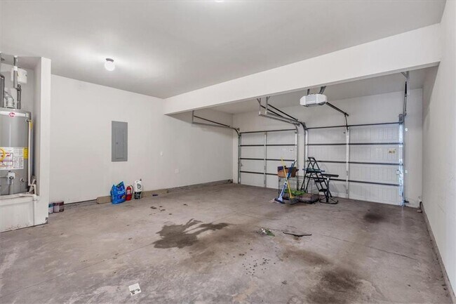 Building Photo - 845 Nevis Way