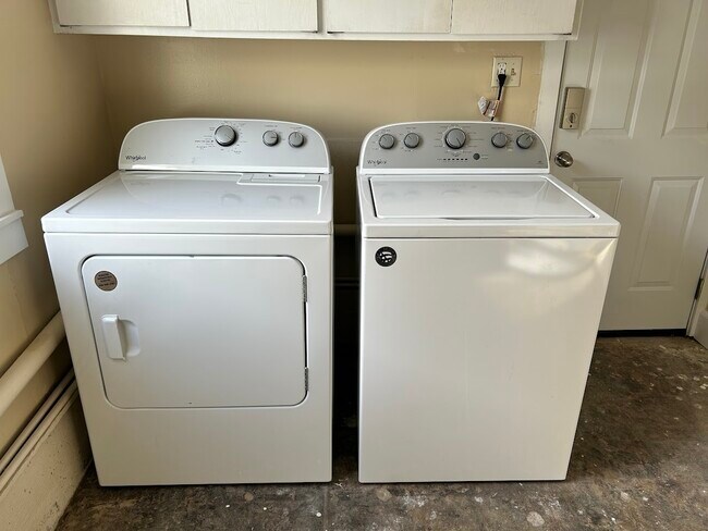 Building Photo - 237 S Streeter Ave