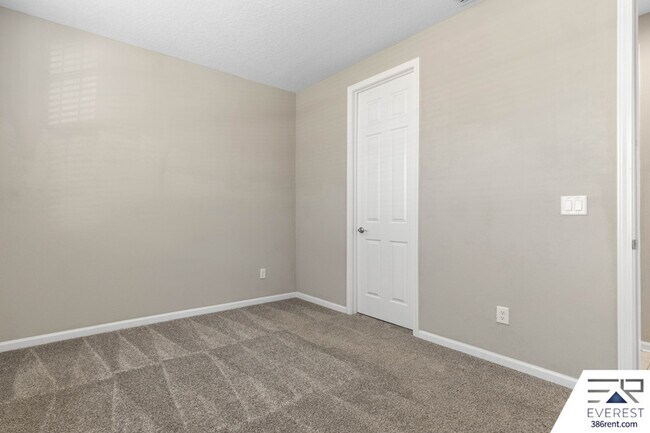 Building Photo - 58 Los Lagos Blvd