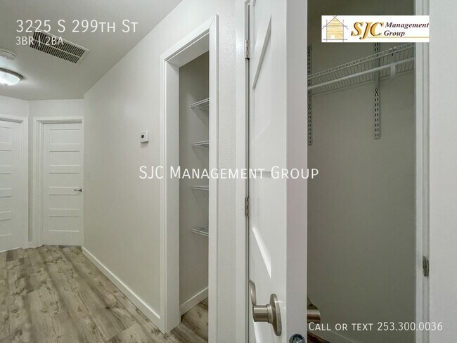 Building Photo - 3225 S 299th St