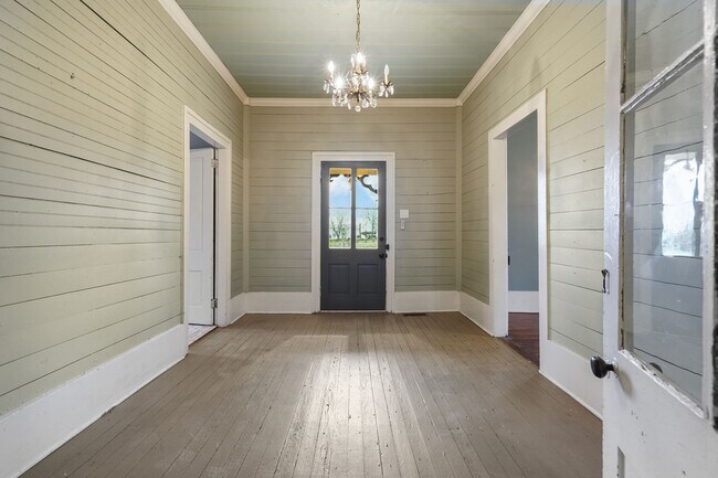 Building Photo - 251 Cheatham Springs Rd