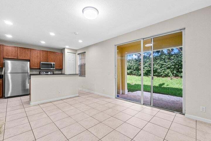 Building Photo - 7359 Briella Dr