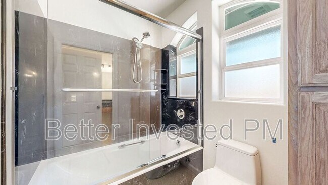 Building Photo - 106 Lafayette Dr