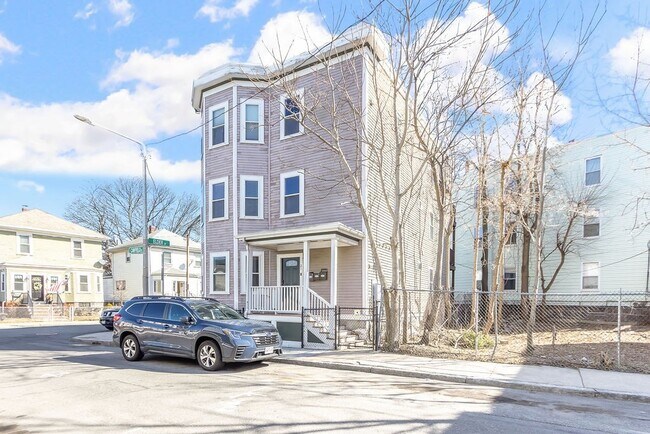 Primary Photo - 21 Cawfield St