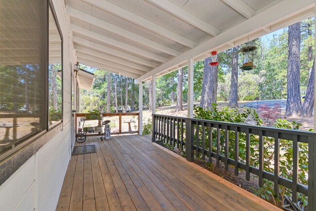Building Photo - 3-Bedroom Home on a Foresthill Cul-de-Sac