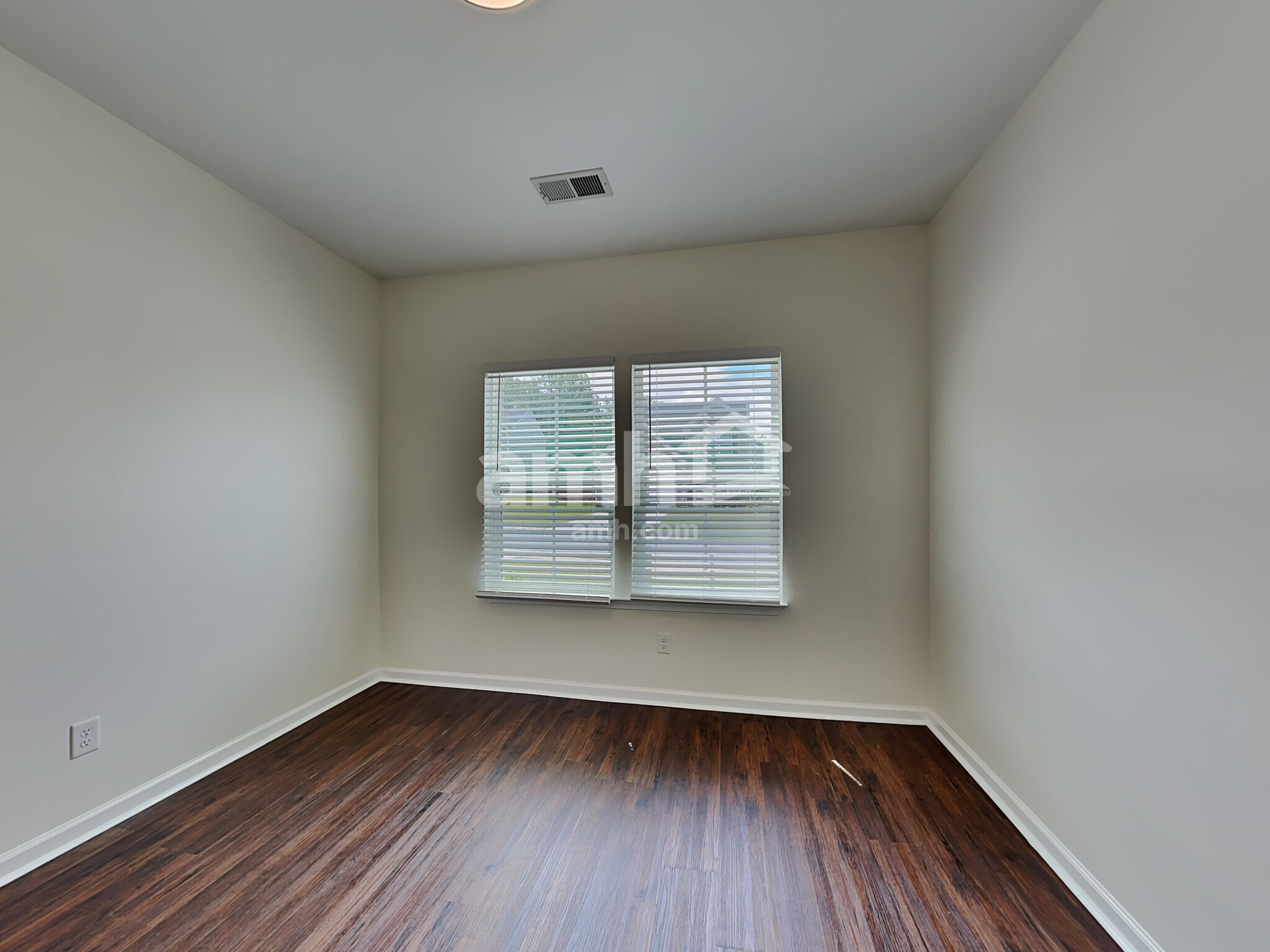 Building Photo - 252 Thames Valley Dr