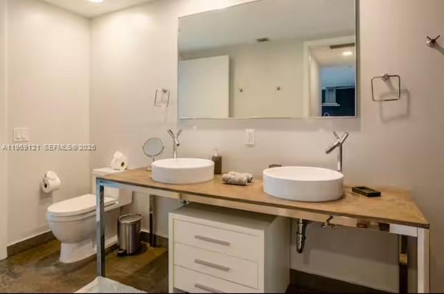 Building Photo - 485 Brickell Ave