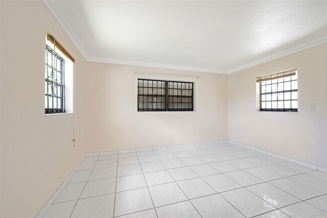Building Photo - 4260 NW 173rd Dr