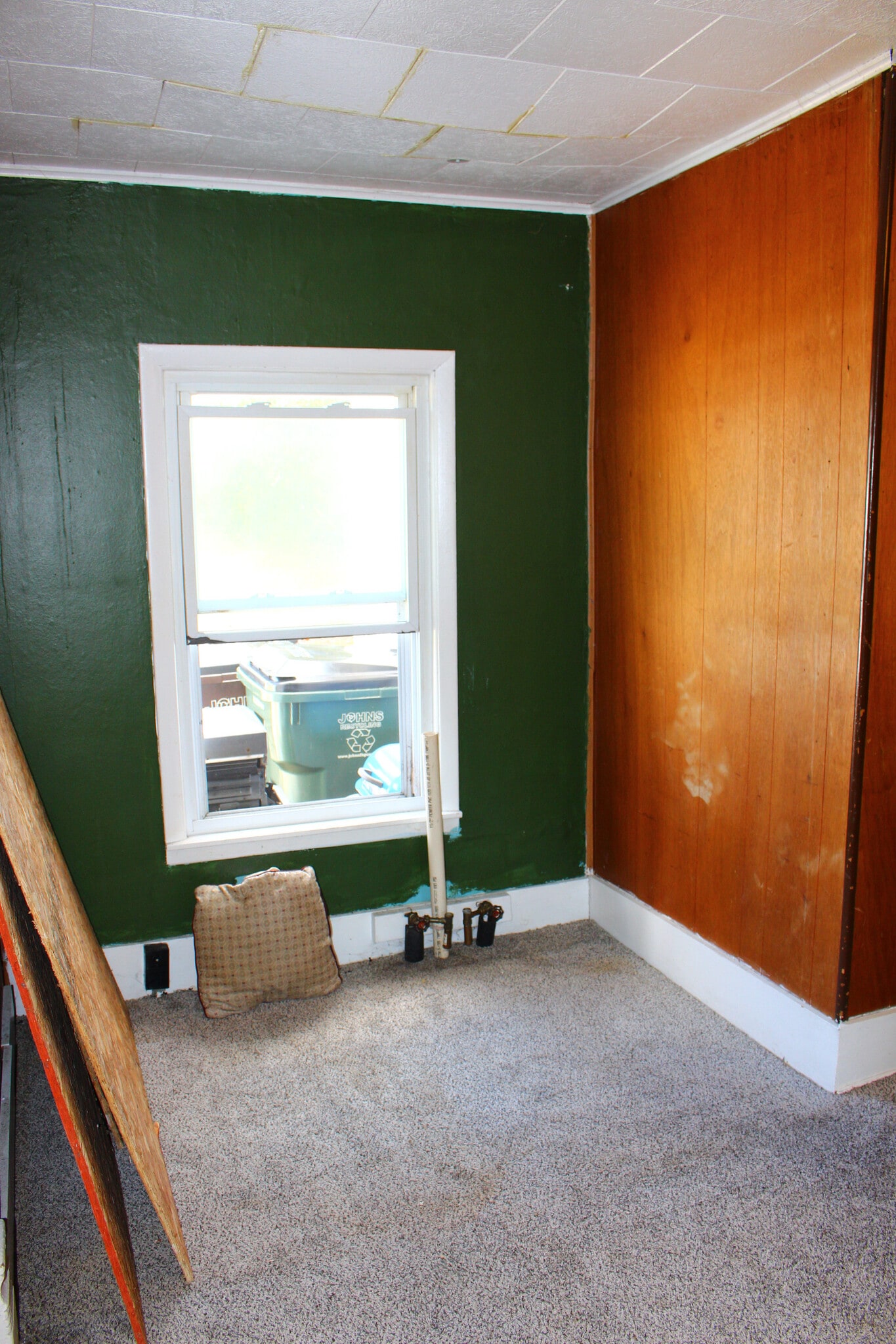 Washer / dryer hookup - 180 Martin St