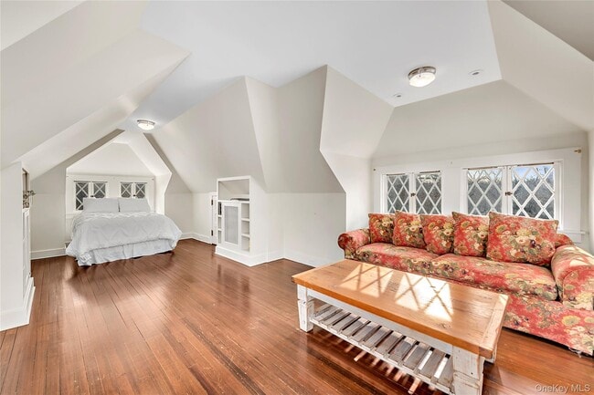 Building Photo - 270 Guard Hill Rd