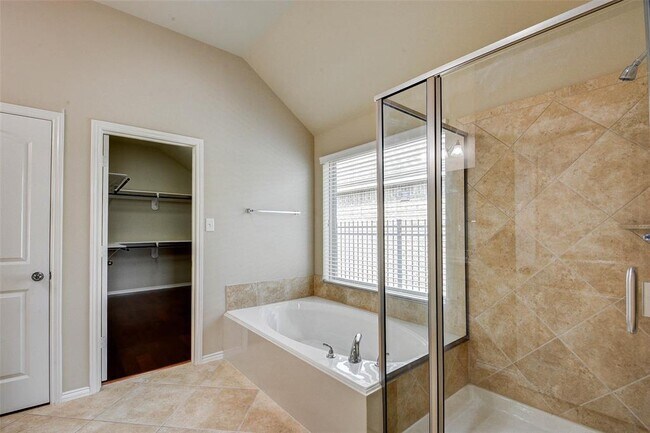 Building Photo - 26303 Crystal Cove Ln