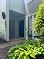 Building Photo - 2716 Schooner Ct