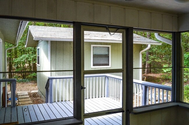 Building Photo - Central Hot Springs Village/Home/Unfurnished