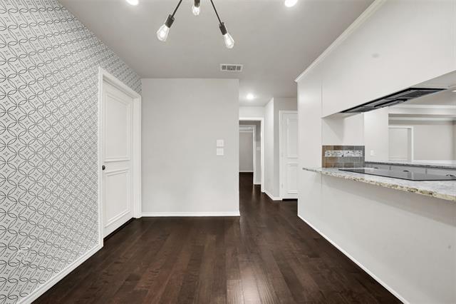 Building Photo - 120 Timber Ridge Dr