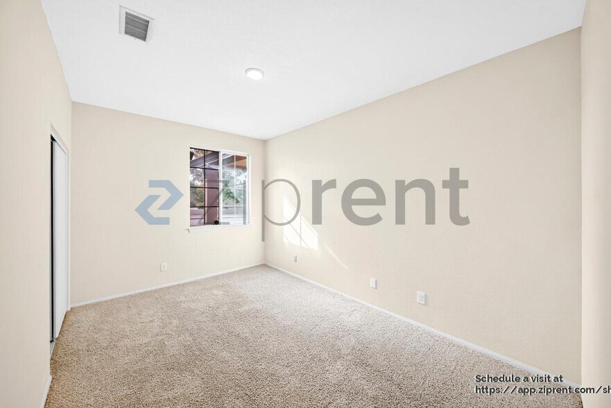 Building Photo - 38042 Grant Dr
