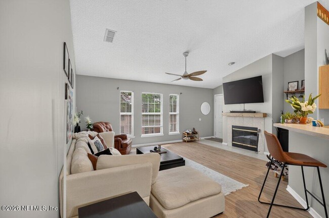 Building Photo - 77 Jardin De Mer Pl