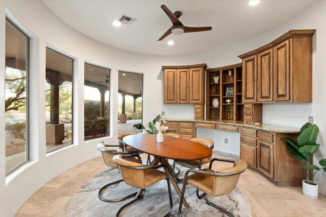 Building Photo - 6708 E Calle de Las Estrellas Rd