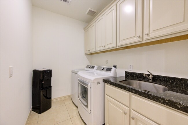 Building Photo - 13606 Teal Bluff Ln