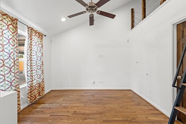 Building Photo - 1526 Adkins Rd