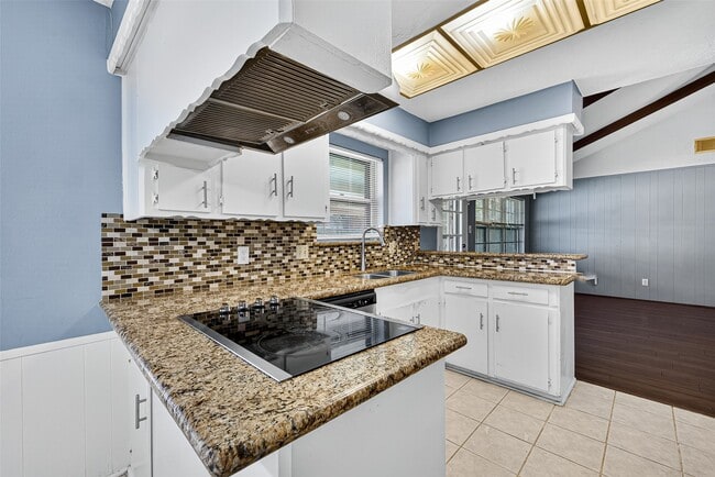 Building Photo - 12315 Chessington Dr