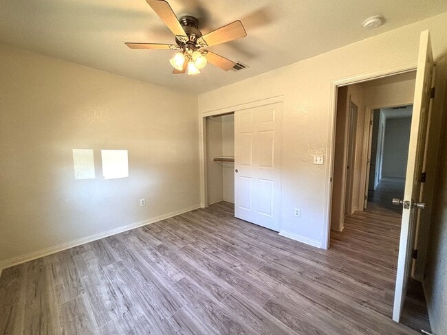 Building Photo - Spacoius Home Available Now!