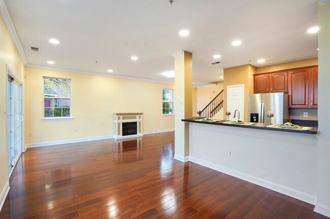 Building Photo - 80 Lyon Ct